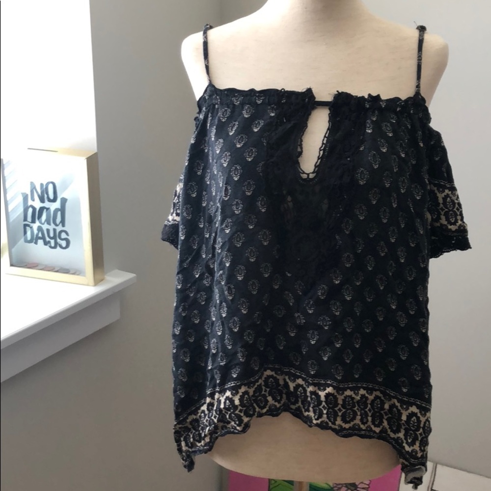Forever 21 Woven SS Cold Shoulder Top NEW